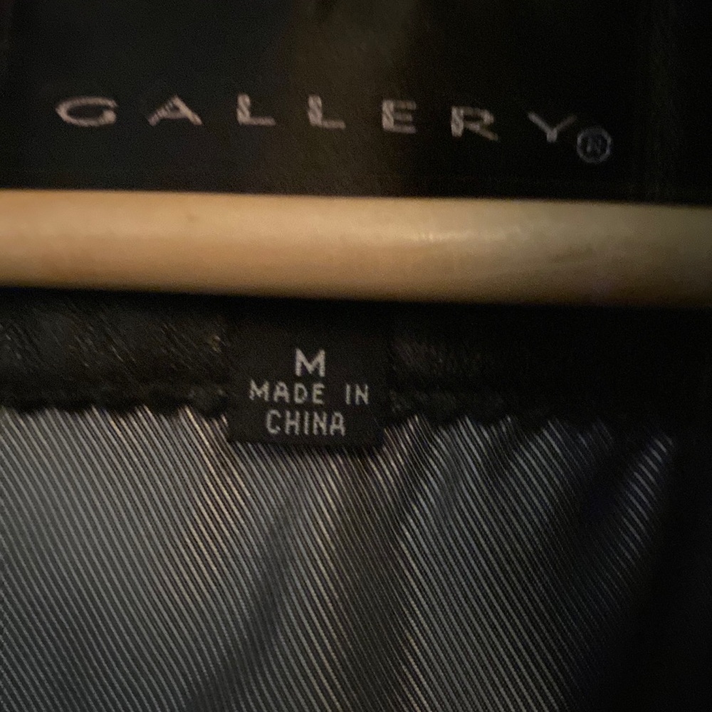 BLACK LEATHER JACKET - Picture 4 of 8